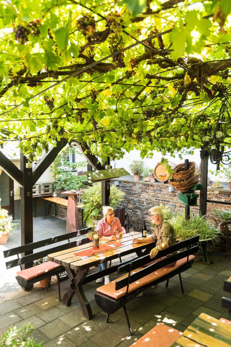 Ahrwein beim Winzer